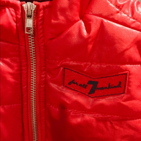 NWT PUFFER VEST - Picture 3 of 6